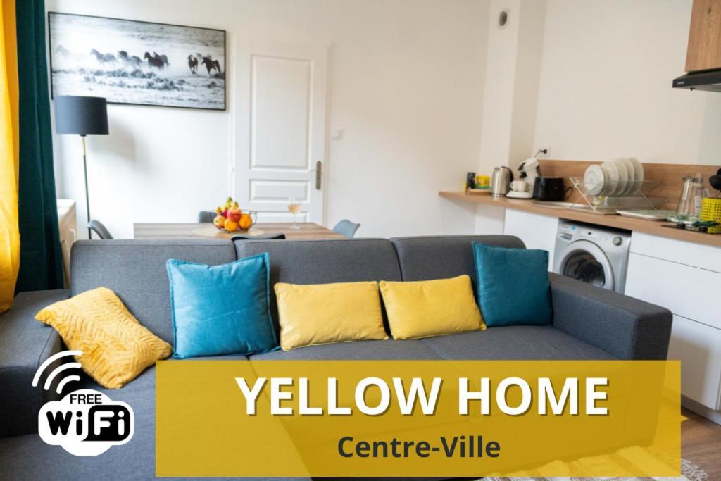 Yellow Home Fougeres Luaran gambar